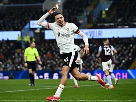 אלכסנדר ארנולד קבע את תוצאת המשחק (GETTY)