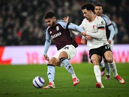 חלוקת נקודות בווילה פארק (GETTY)