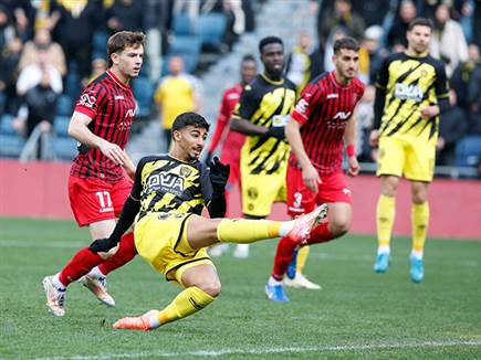 סערה על המגרש (אלן שיבר)