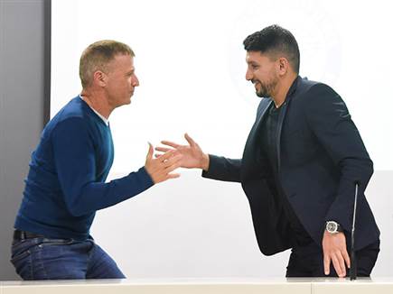 סמל ההצלחה והכישלון. אייל סגל ואלמוג כהן (צילום: ברני ארדוב) (צילום: ספורט 5)