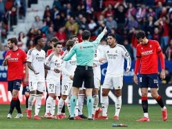 בלינגהאם מורחק מול אוסאסונה (getty) (צילום: ספורט 5)