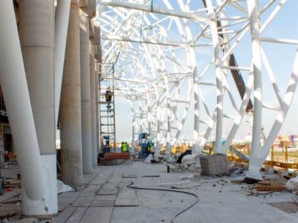 אחת הכניסות העליונות ליציע הצפוני (רן ענפי)