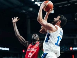 "תמיד אתייצב לנבחרת" (FIBA) (צילום: ספורט 5)