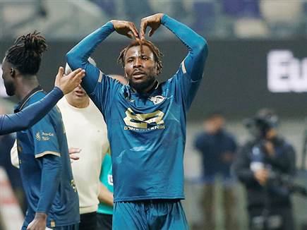 הודח מהסגל (אלן שיבר)