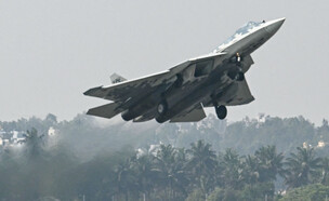 מטוס הקרב (צילום: IDREES MOHAMMED/AFP via Getty Images)