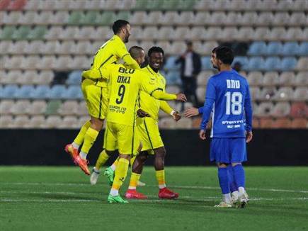 גאנם כבש כבר בפתיחה (לירון מולדובן)