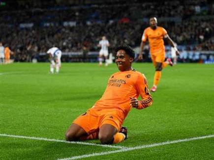 וראתה את אנדריק חד בצד השני (GETTY)