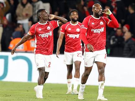 עוד ערב יעיל של הפועל ב“ש (צילום: אלן שיבר)