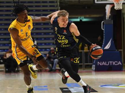 הרשים בבכורה. קלארק (GETTY)