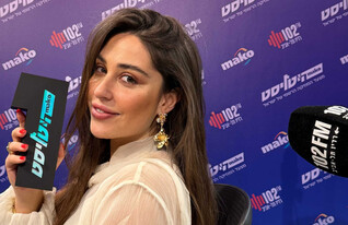 תמר ריילי במקום הראשון עם הפסלון