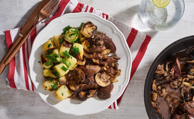 כבד עוף. הכי חשוב להגיש מיד