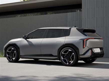 קיה EV4 האצ`בק