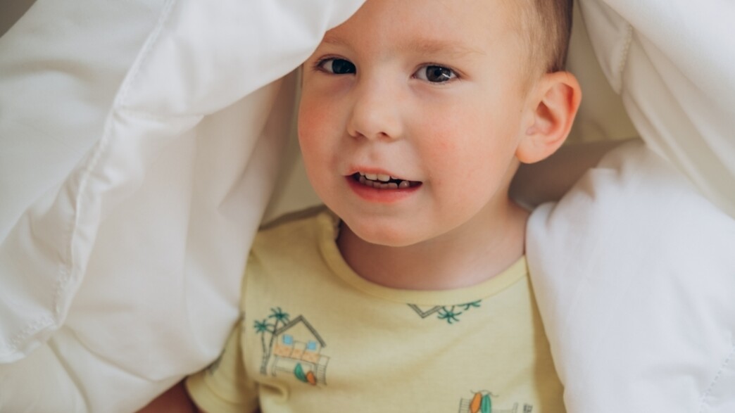 ילד לא ישן ילד לא ישן