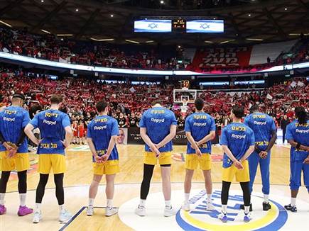 ההיכל נצבע אדום (אלן שיבר)