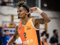 ברייס בראון חוגג (צילום: ספורט 5)