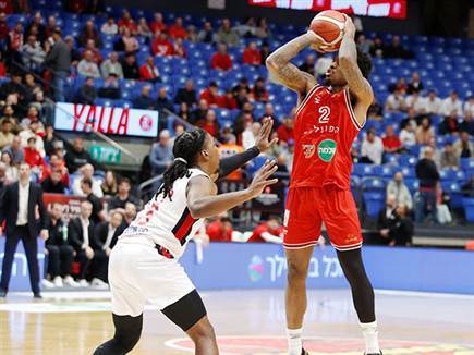 בלייקני כיכב אצל המנצחת (אלן שיבר)