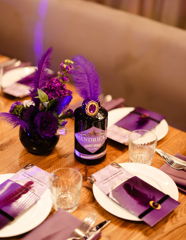 השקת ג'ין הנדריקס גראנד קברט ב"גילה וננסי" השקת ג'ין הנדריקס גראנד קברט ב"גילה וננסי"