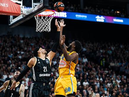 האחרונה הייתה של הצהובים (Euroleague Basketball via Getty)
