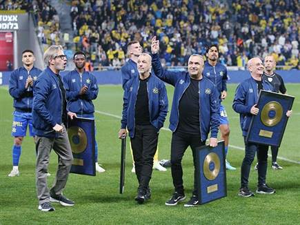 “משינה“ קיבלה את הכבוד ממכבי ת“א (צילום: אלן שיבר)