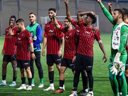 והאורחת מהבירה יצאה מרוצה, ובטוחה (דני מרון)