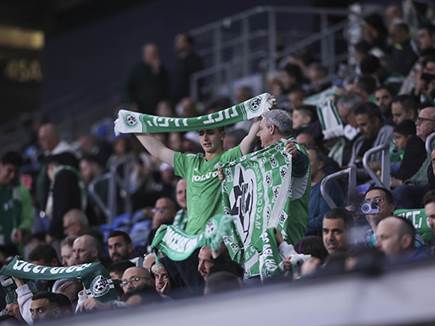 היציעים התרוקנו במהרה (מאור אלקסלסי)