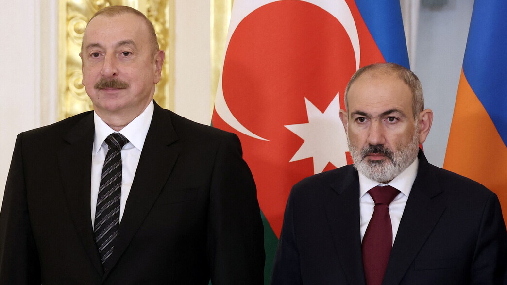 ראש ממשלת ארמניה פשיניאן ונשיא אזרבייג'אן אלאייב ראש ממשלת ארמניה פשיניאן ונשיא אזרבייג'אן אלאייב