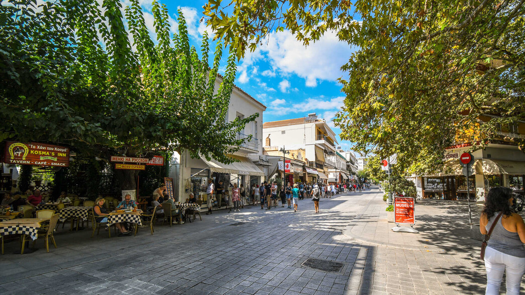 מדרחוב אולימפיה יוון  מדרחוב אולימפיה יוון
