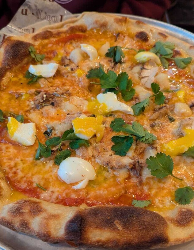 פיצה במסעדת לולו פיצה במסעדת לולו