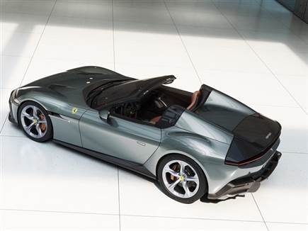 מידות חיצוניות דומות, אבל תא מטען קטנטן