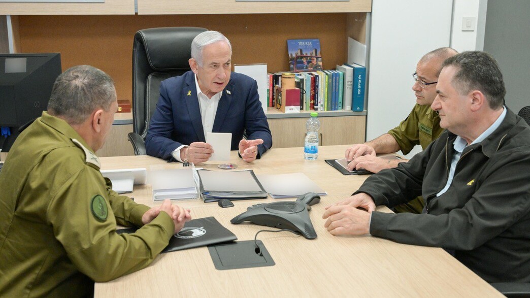 ראש הממשלה, שר הביטחון והרמטכ"ל בהערכת מצב ביטחוני ראש הממשלה, שר הביטחון והרמטכ"ל בהערכת מצב ביטחוני