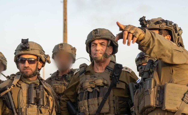 הרמטכ״ל, רב-אלוף אייל זמיר ברפיח (צילום: דובר צה"ל) הרמטכ״ל, רב-אלוף אייל זמיר ברפיח (צילום: דובר צה"ל)