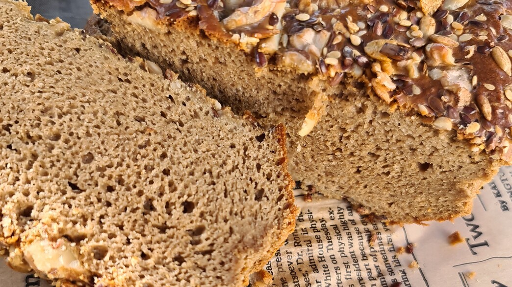 לחם טחינה כוסמין