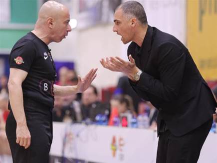 לא היום שלו. אורלנד (אלן שיבר)