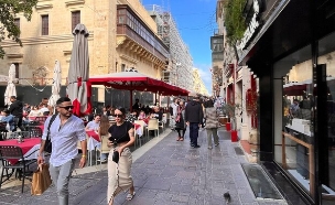 בית קפה רחוב ולטה מלטה (צילום: דניאל ארזי)