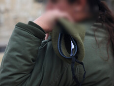 חודשים החיילת התלוננה על כאבים ופריחה, הרופאה התעלמה