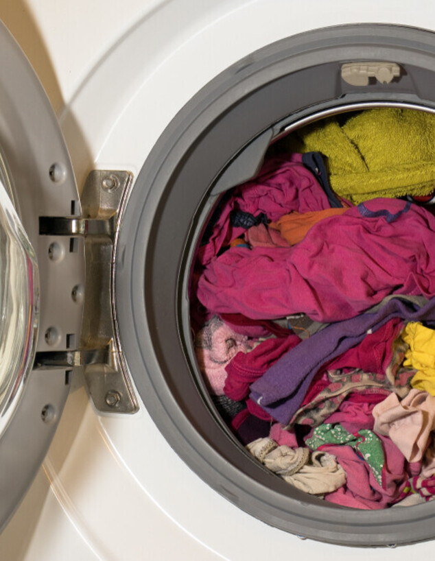 Copy of כביסה בתוך מכונת כביסה סגורה, כביסה רטובה