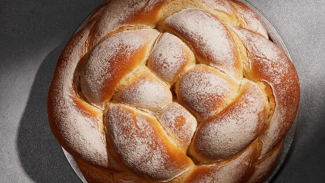 חלה מקומחת מ-4 רצועות