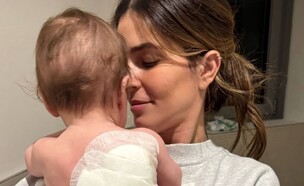 קורל סימנוביץ' ובנה לוקא (צילום: instagram)