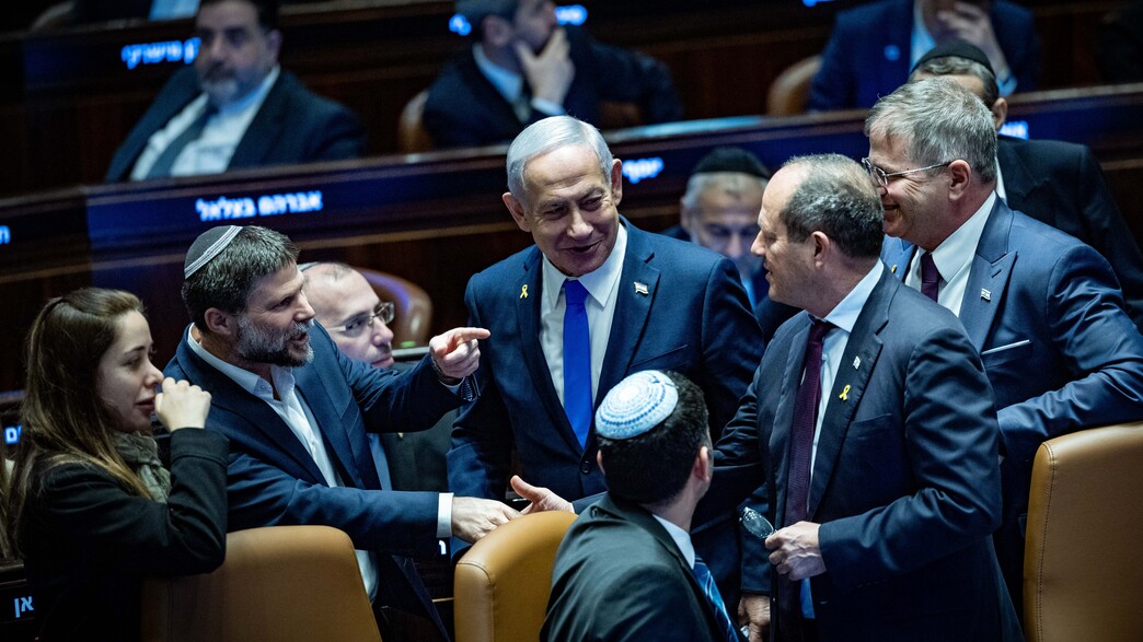 מליאת הכנסת מצביעה על חוק התקציב מליאת הכנסת מצביעה על חוק התקציב