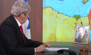 המערכון של ראש הממשלה בתוכנית "זהו זה" (צילום: מתוך "זהו זה", כאן 11)