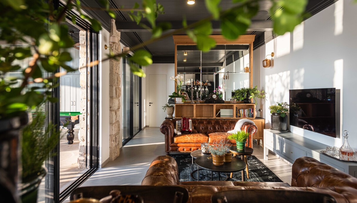 נחלת בכור, אדריכלית גליה בר-און