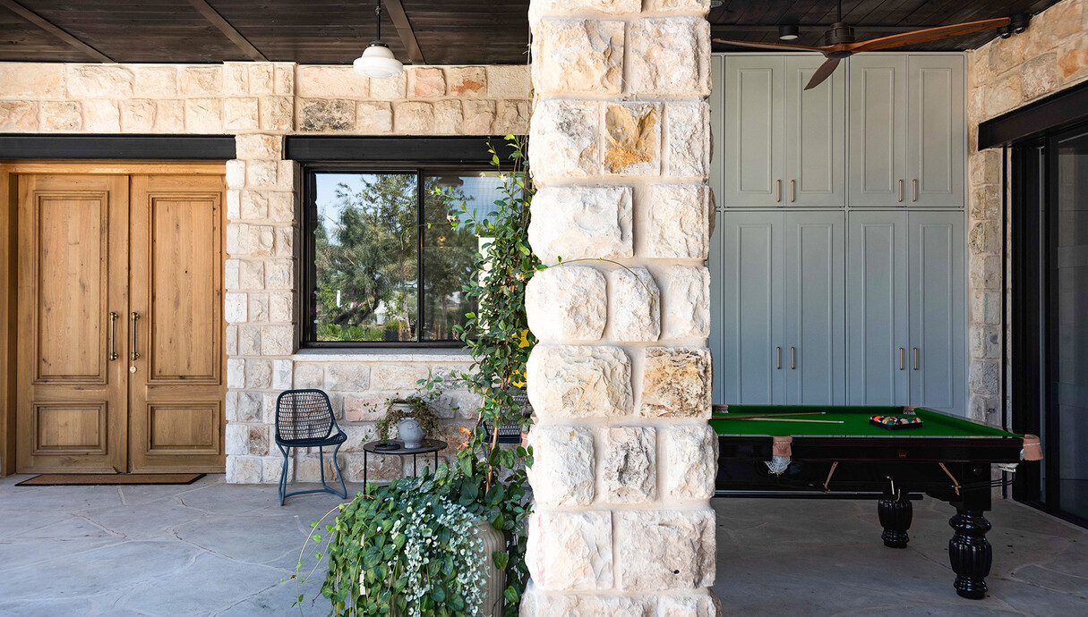 נחלת בכור, אדריכלית גליה בר-און