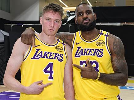 sportFive1525446 sportFive1525446