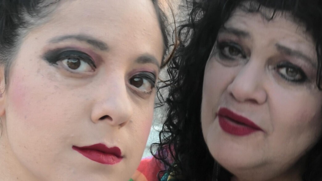 "ספק ילדה ספק אישה" "ספק ילדה ספק אישה"