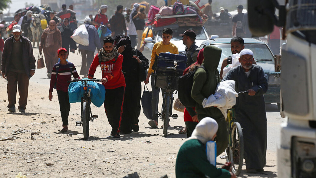 התושבים מתפנים לפני הרחבת המבצע
