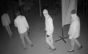 הפורצים למתחם הג'ונגל כיף בבית זרע