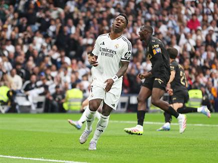 ויניסיוס החמיץ פנדל (Getty)