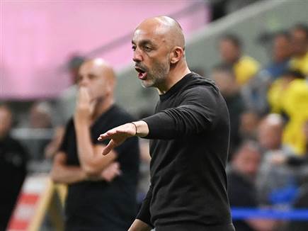 פער 5 זמני בפסגה. לאזטיץ` (ברני ראדוב)