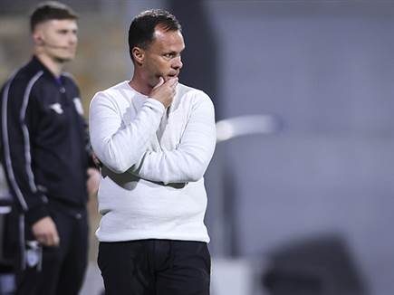 הקבוצה מאם המושבות נראית נהדר עם נועם שוהם (מאור אלקסלסי)