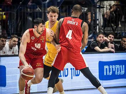 זוסמן. משחק מצוין שלו (עודד קרני)